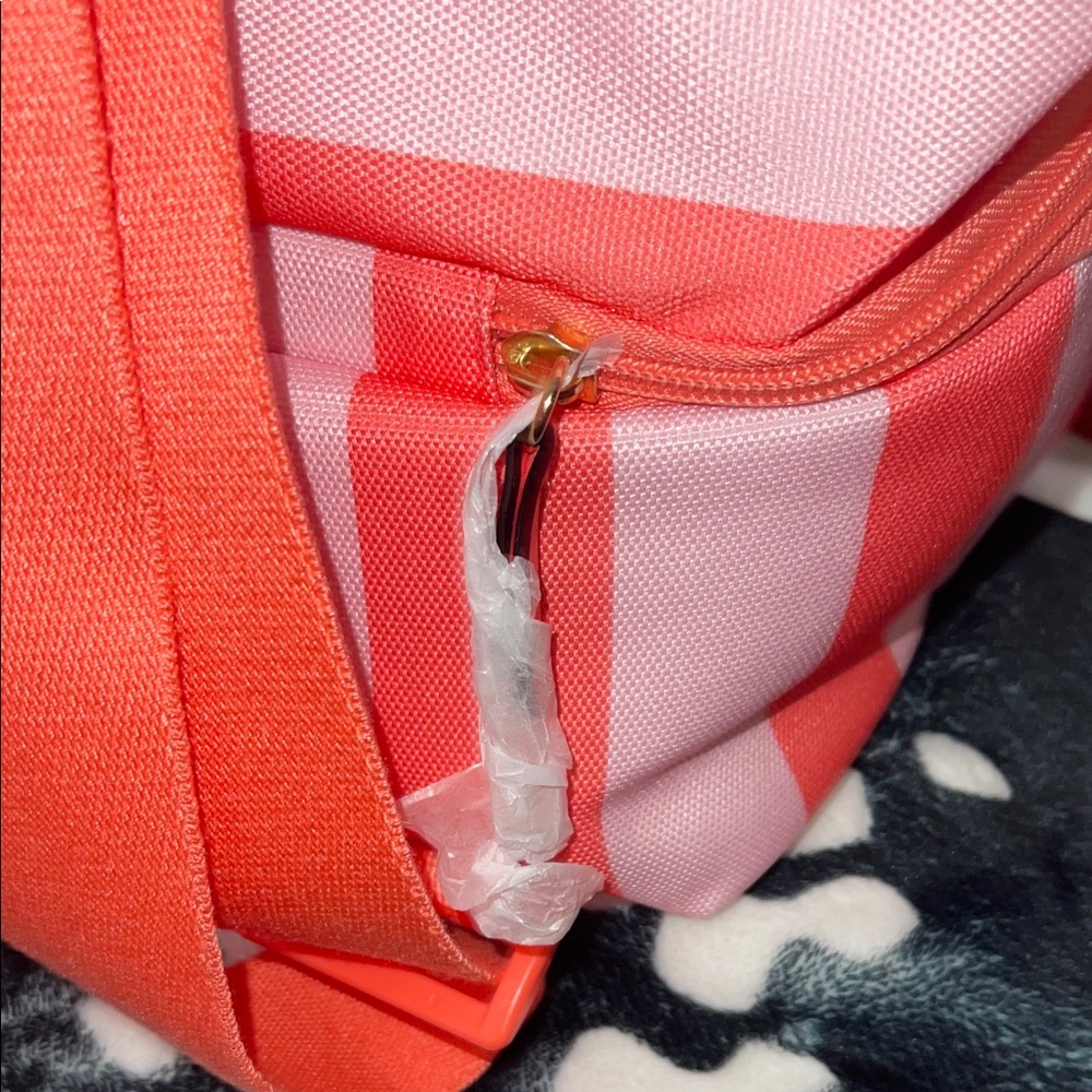 VS Pink Striped Drawstring Backpack w/Cooler - Picture 5 of 6